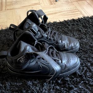 Nike High Top Court Vision - Size 7Y